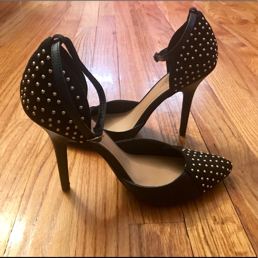 Black Studded Pumps